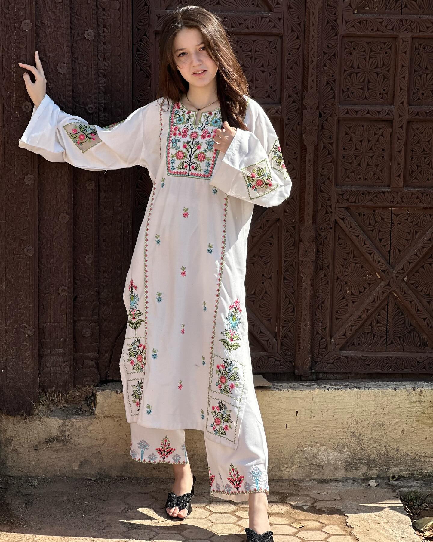 Naz Embroidered 2pcs
