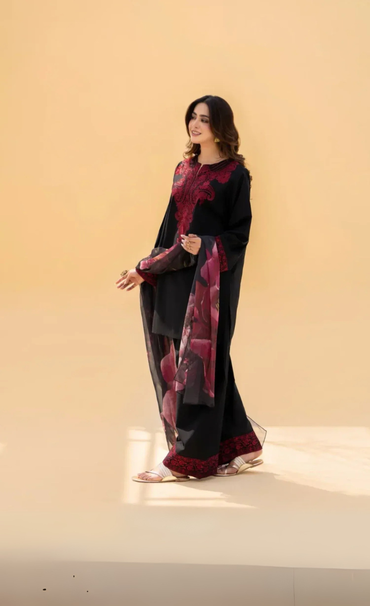 Black Rose Embroidered 3pc