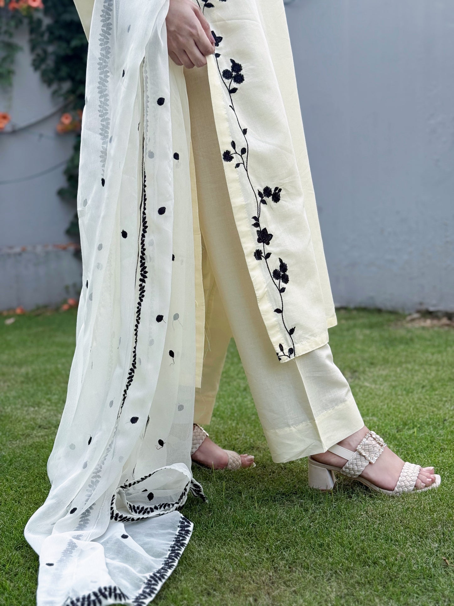 Noor jahan Embroidered 3pc