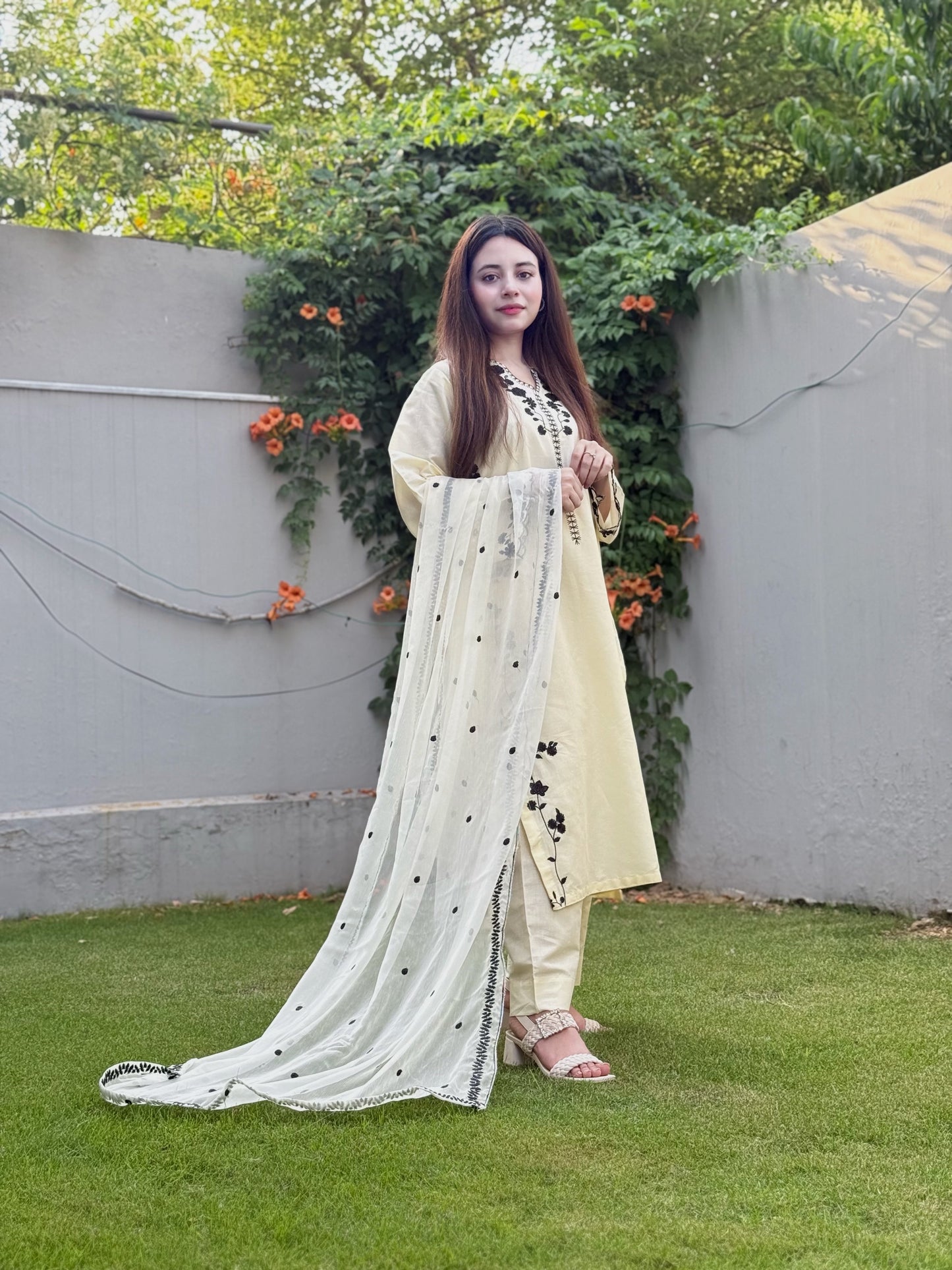 Noor jahan Embroidered 3pc
