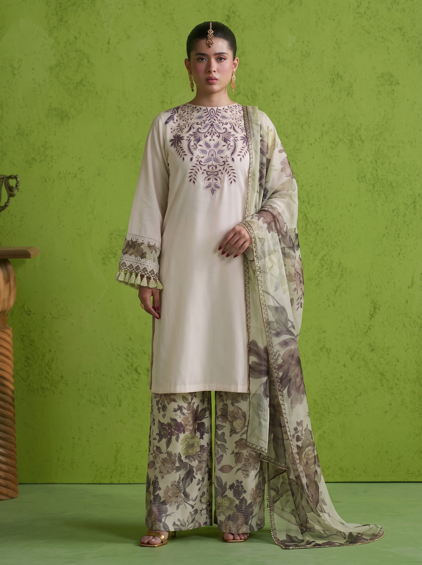 Sosan Embroidered -3pc