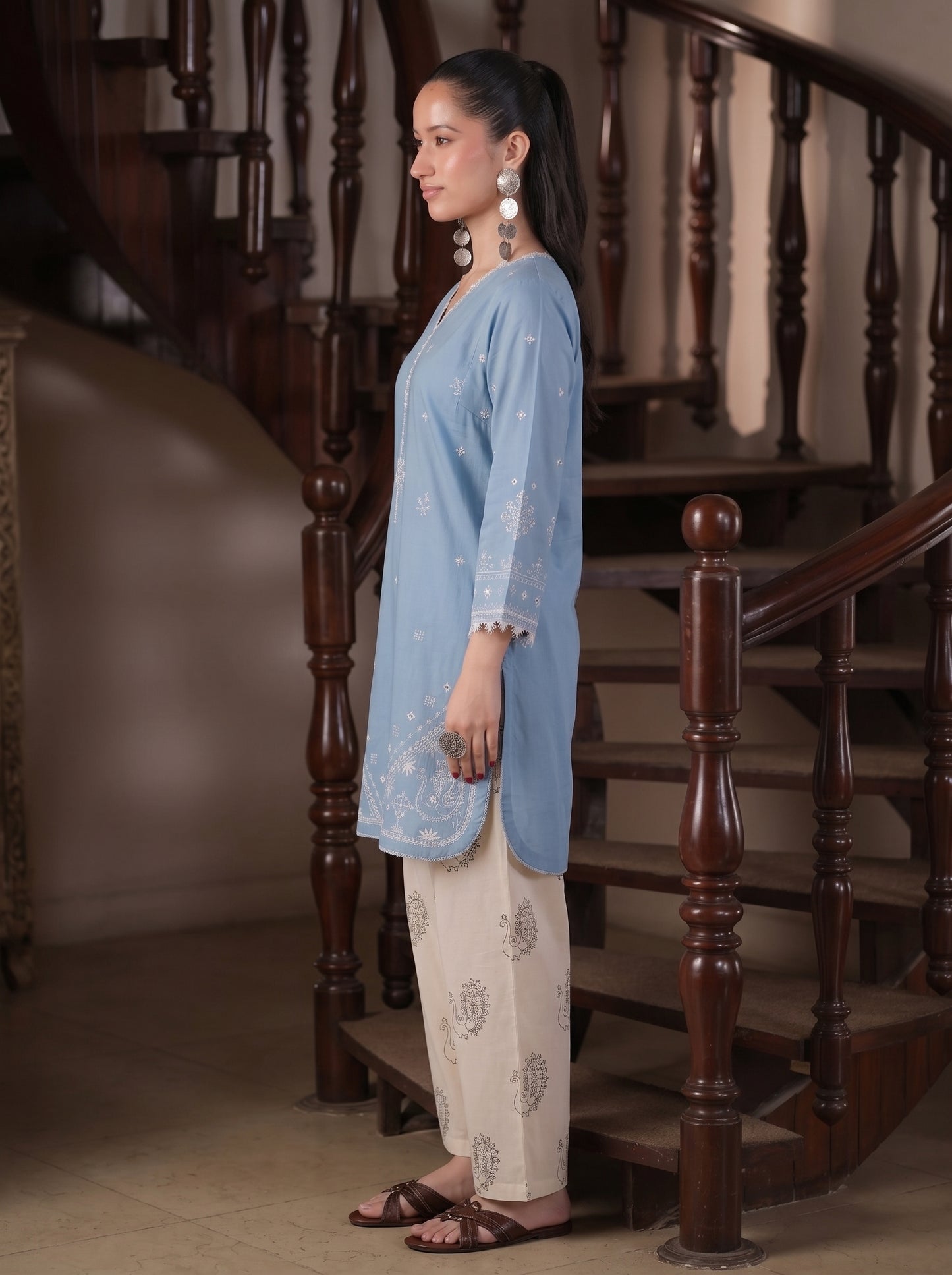 Aasman Embroidered -2pc