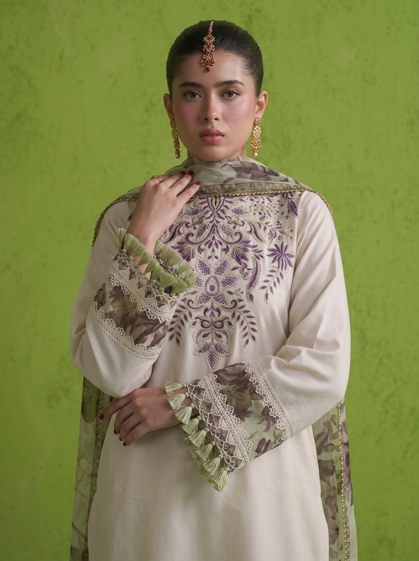 Sosan Embroidered -3pc