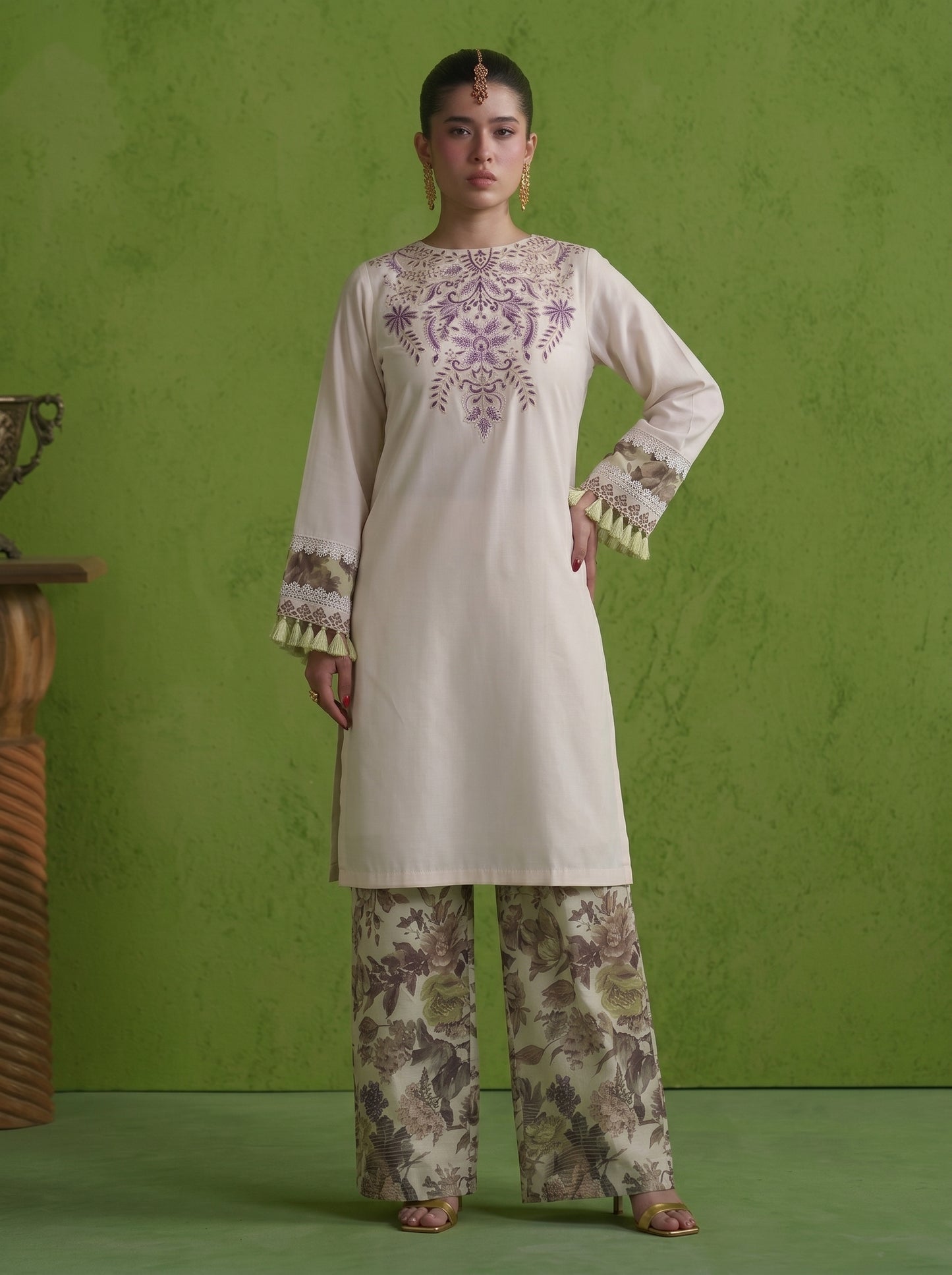 Sosan Embroidered -3pc