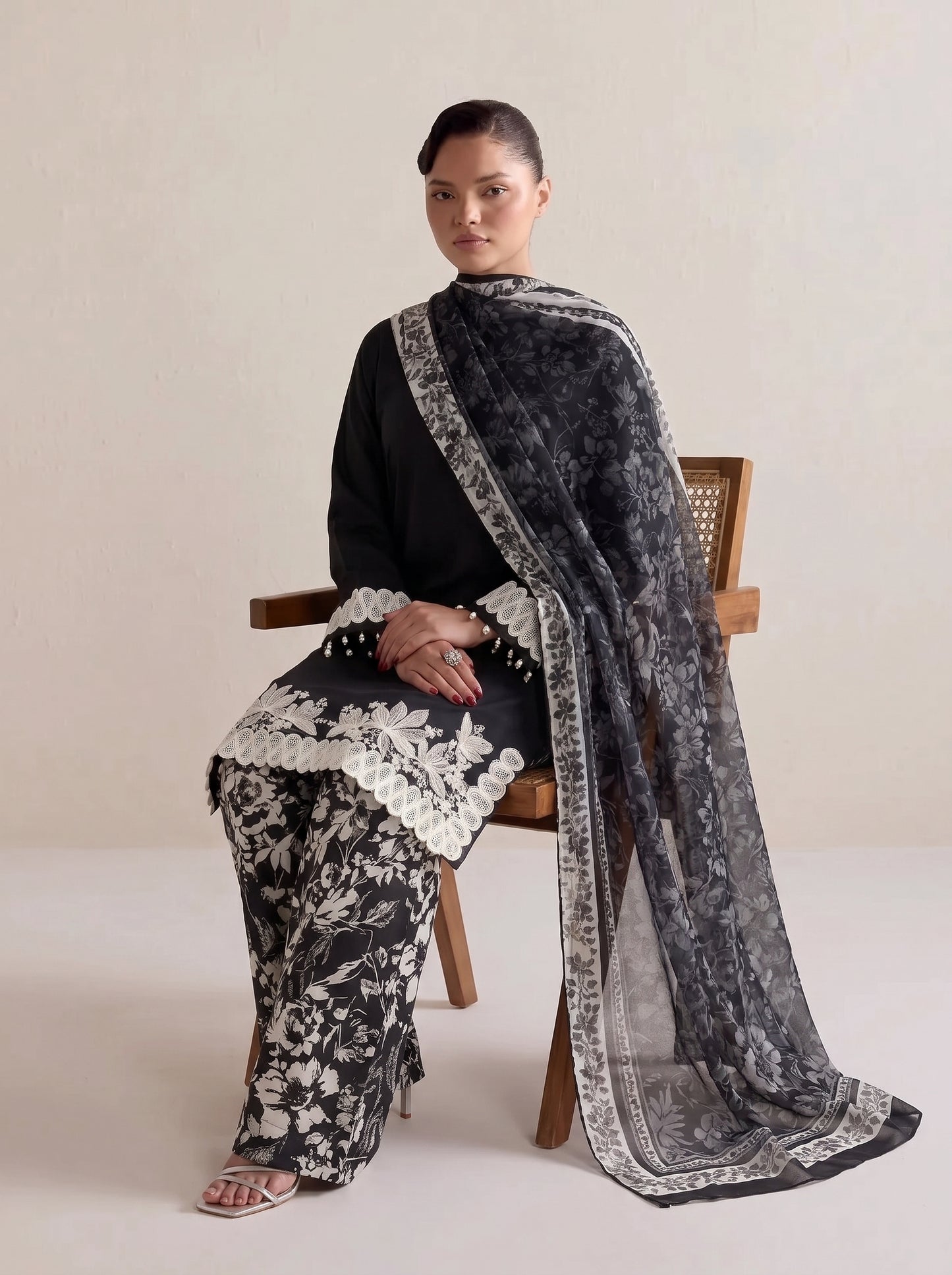 Mahe Embroidered -3pc