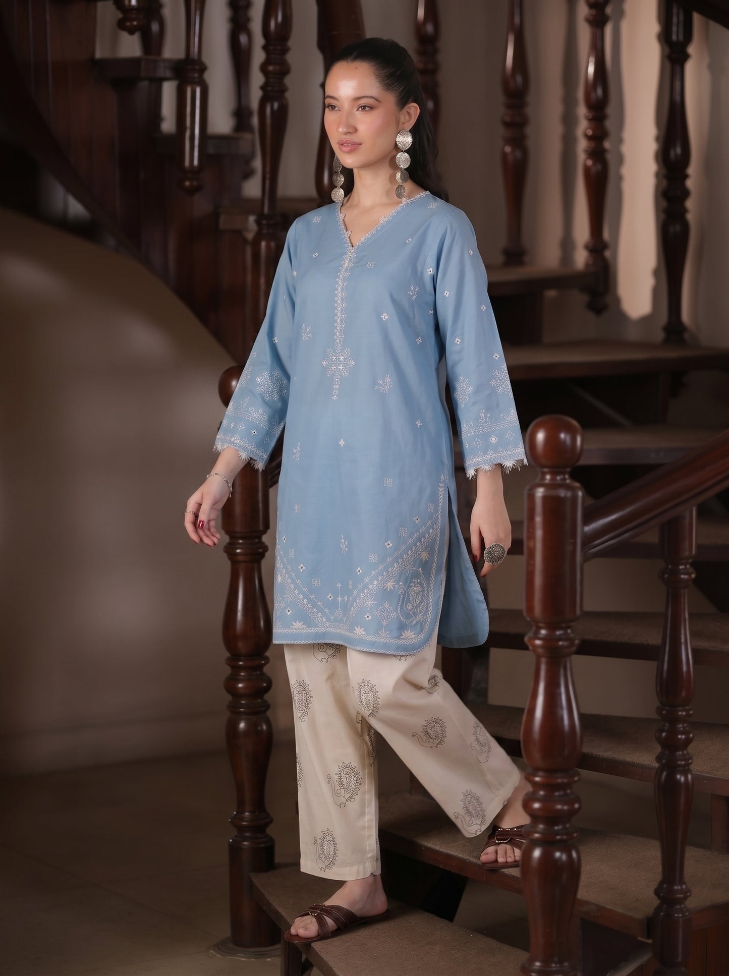 Aasman Embroidered -2pc