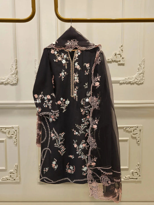 Haniya Embroiderd 3pc - Lawn