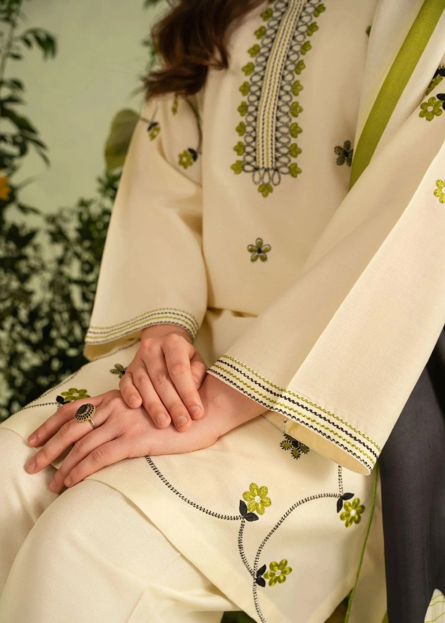 Elmira Embroidered 3pc