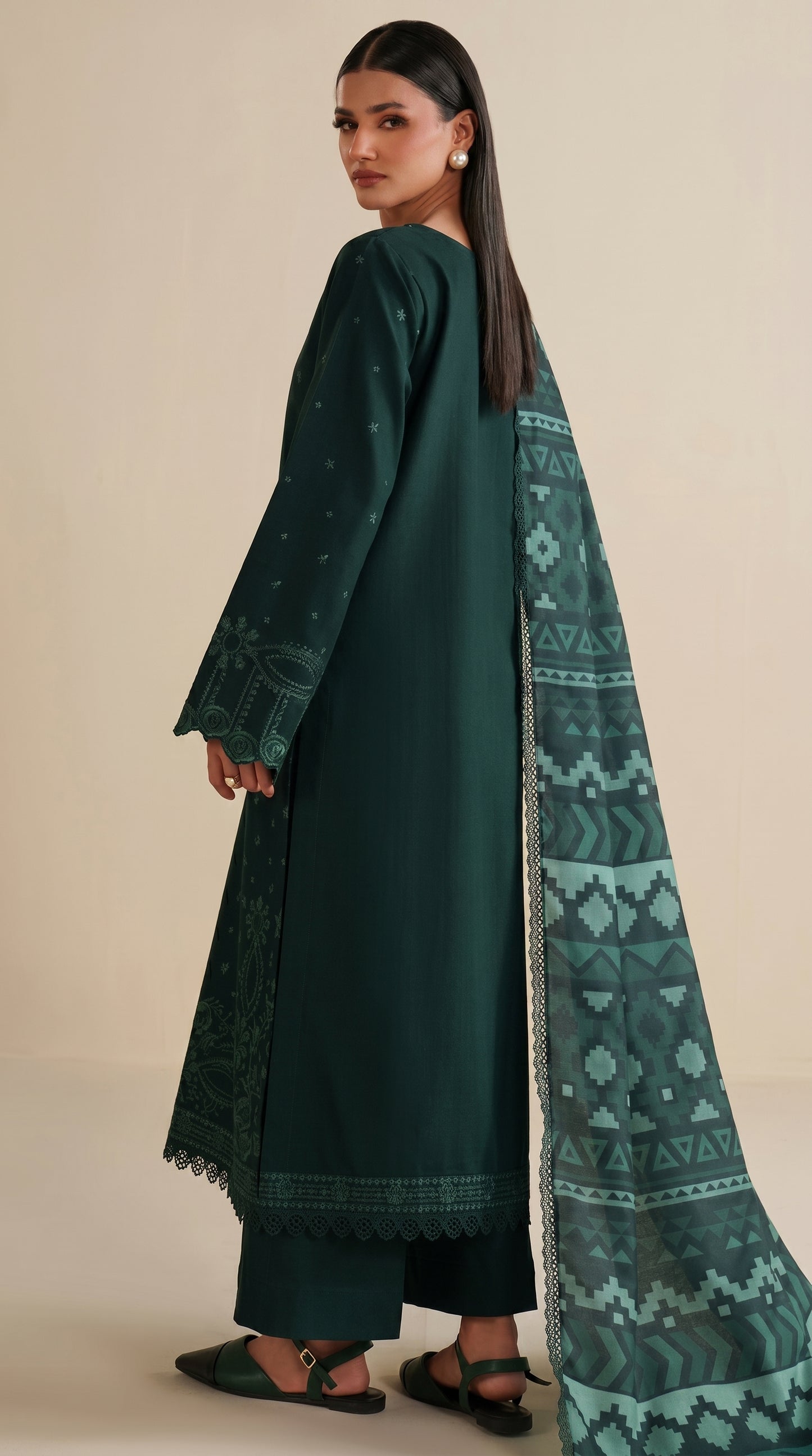 NAVYA - Embroidered 3pc