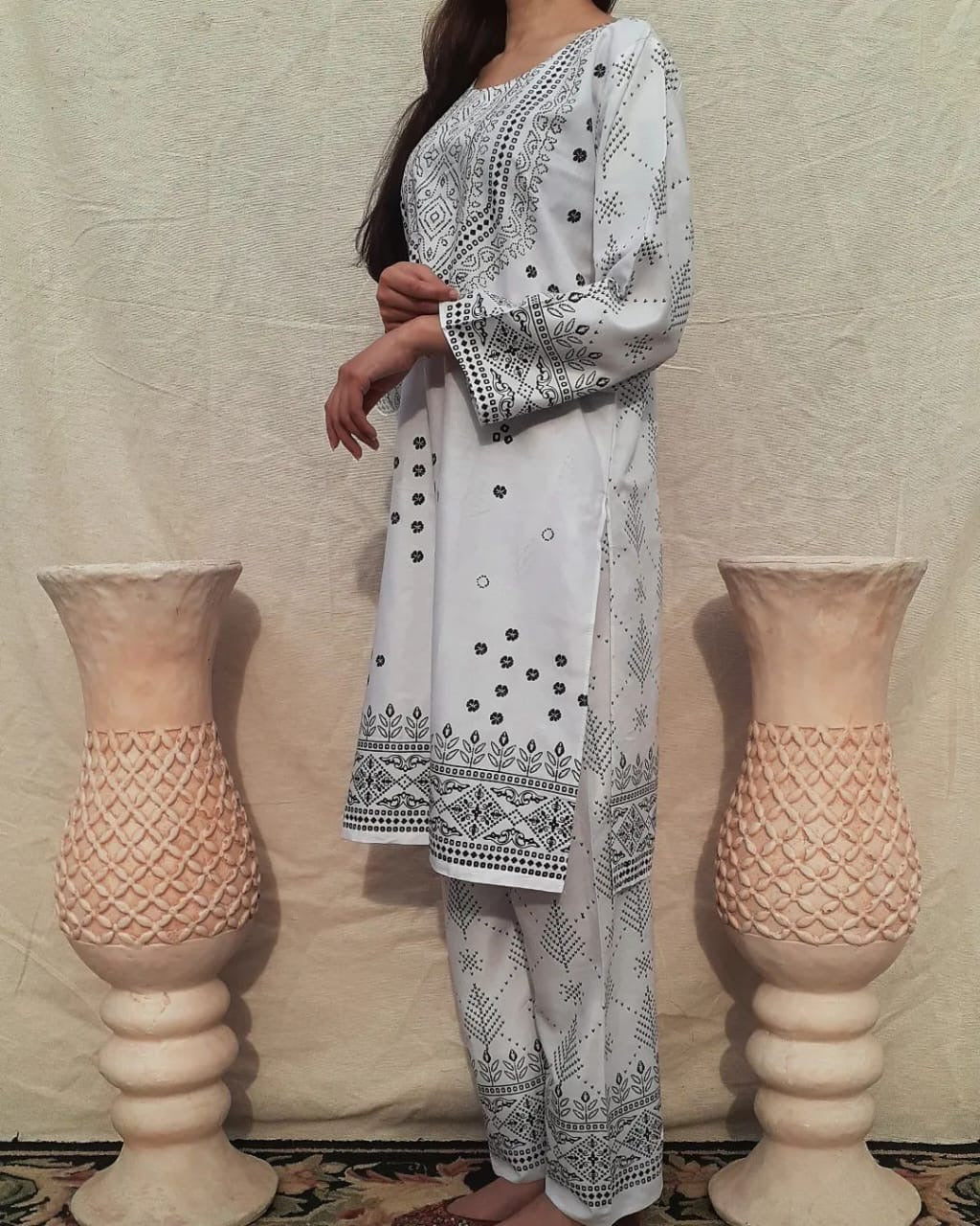 White Chunri printed 2pcs