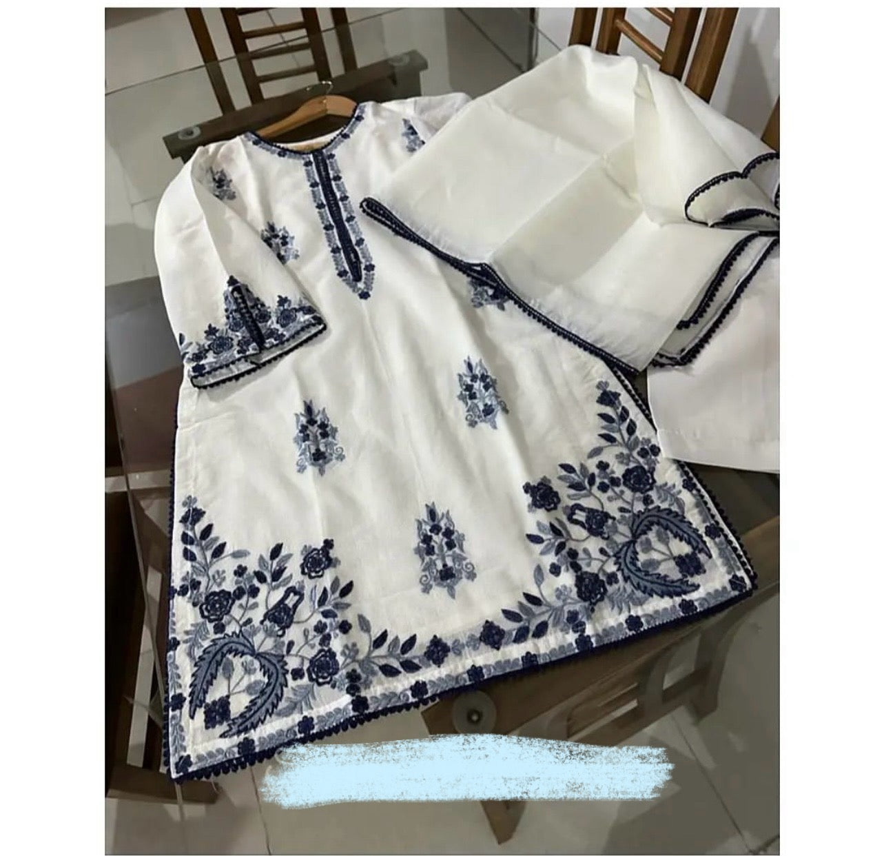 Roha Embroidered 2pcs