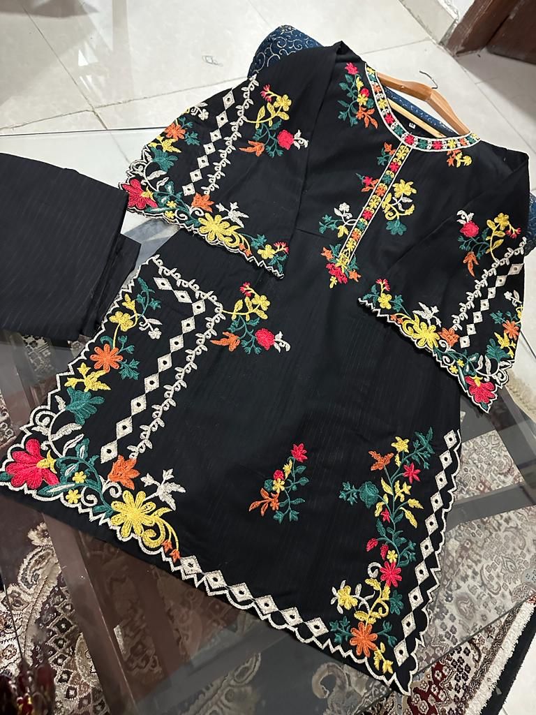 Khaddi Embroidered 2pcs